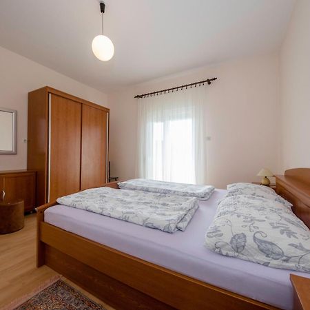 Apartments By The Sea Supetarska Draga - Donja, Rab - 11769 Kamer foto