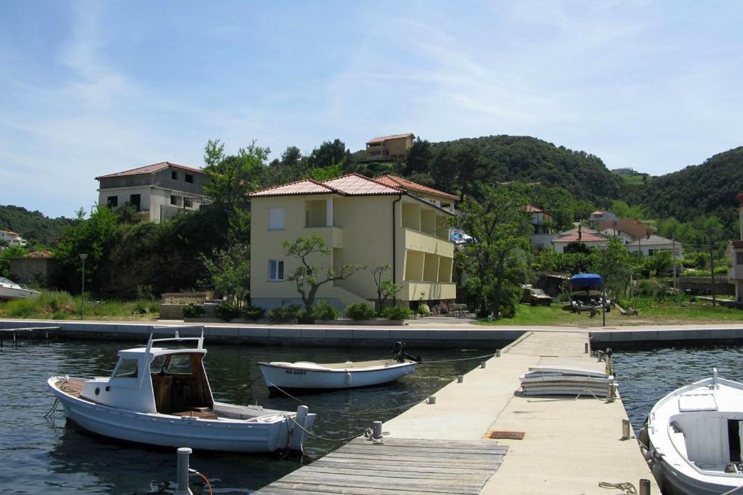 Apartments By The Sea Supetarska Draga - Donja, Rab - 11769 Buitenkant foto