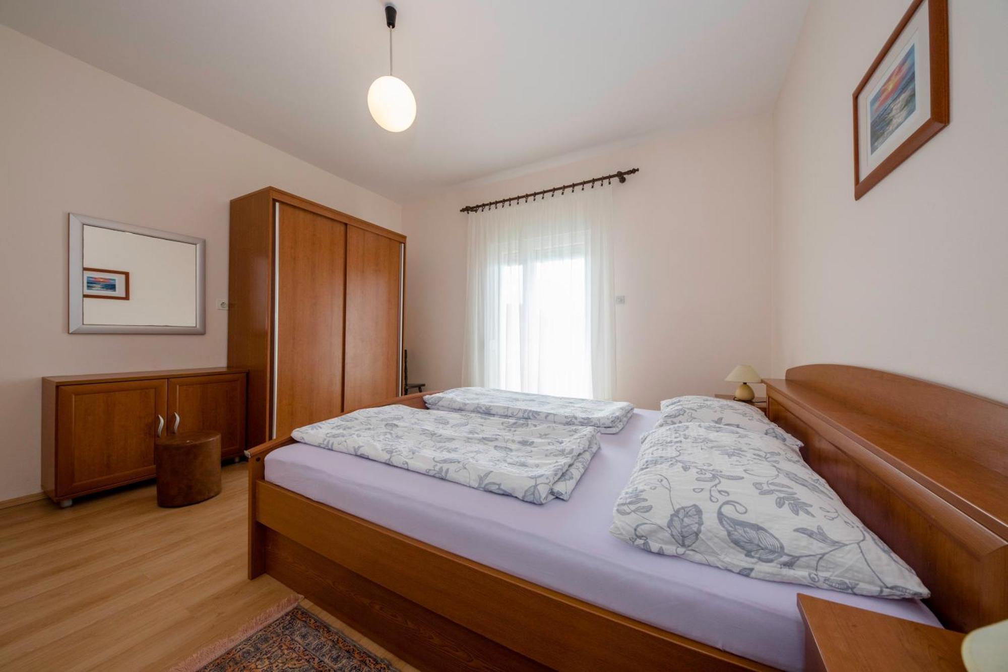 Apartments By The Sea Supetarska Draga - Donja, Rab - 11769 Kamer foto