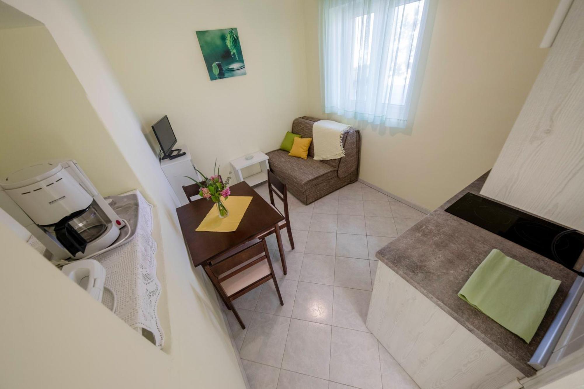 Apartments By The Sea Supetarska Draga - Donja, Rab - 11769 Kamer foto